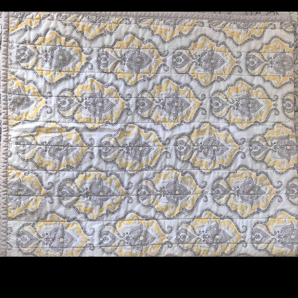 Wendy Bellissimo Reversible Crib Quilt